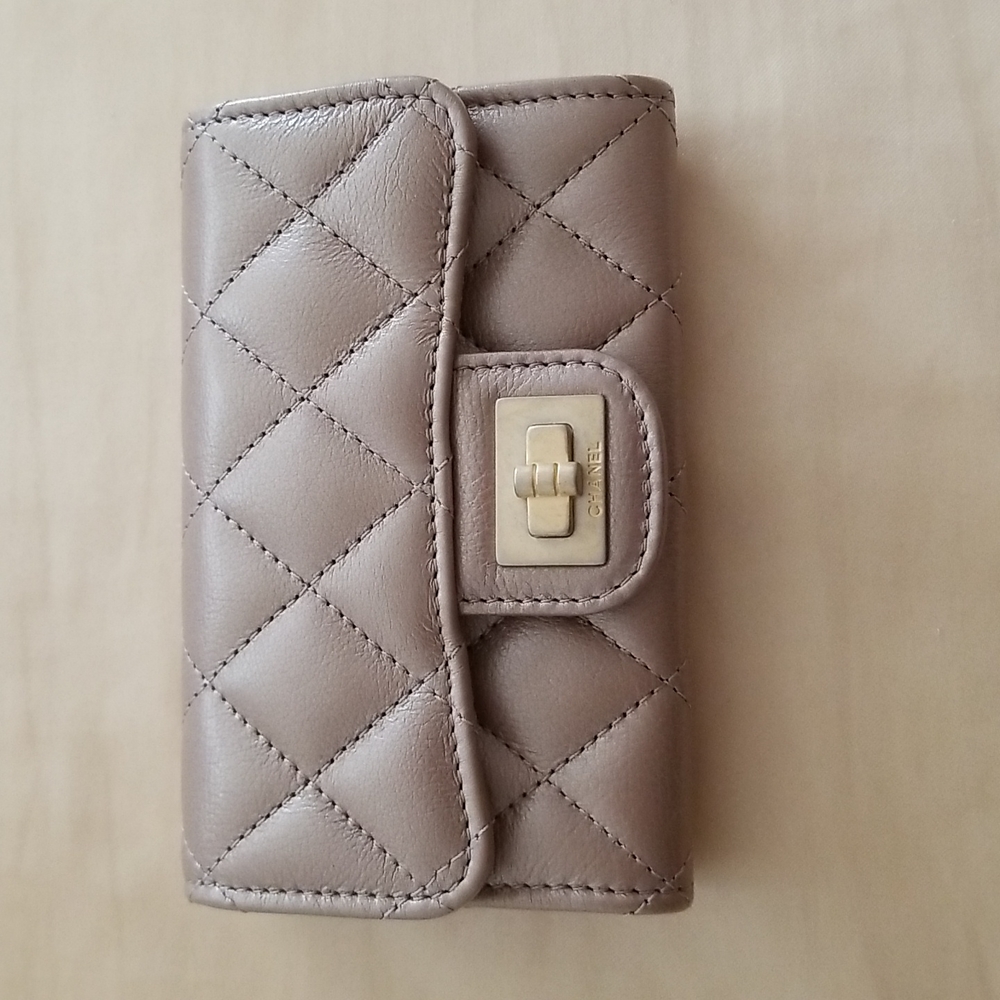 Chanel flap card holder
